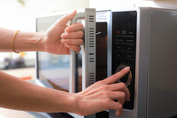 Cómo descongelar en microondas de forma eficiente