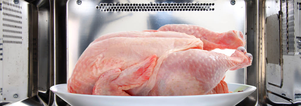 descongelar pollo en el microondas