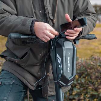 BOLSA DELANTERA SMARTGYRO SG27-344 USB 29X15X10