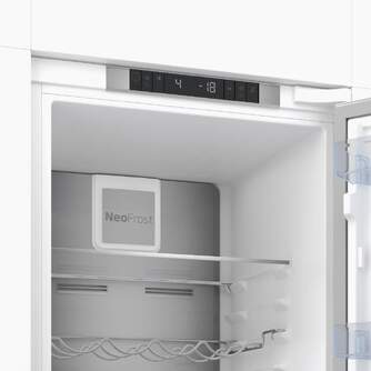 FRICOM. BEKO BCNA306E4SN 193,5x54x54,5 NF INTEG