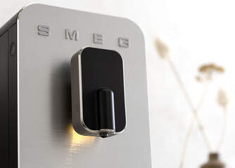 CAFET. SMEG BCC11BLMEU AUTOMATICA 19B 1350W NGRA