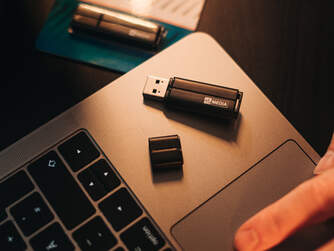 MEMORIA USB VERBATIM MYMEDIA 8GB 2.0