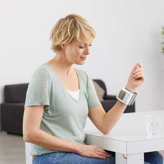 TENSIOMETRO MEDISANA MU%%%#209;ECA 2X120MEM. ARRIT.BW320