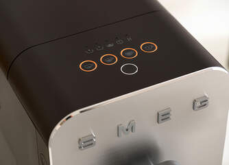 CAFET. SMEG BCC11BLMEU AUTOMATICA 19B 1350W NGRA