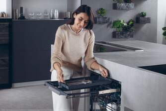 LVJ. HAIER XF4A4M4PA 3%%%#170;B 10P 14C 44DB DSP ANTRACIT