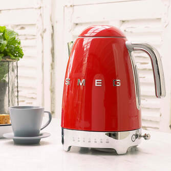 HERVIDOR SMEG KLF04RDEU 1,7L 2400W ROJO