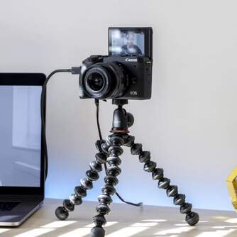 CAMARA CANON EOS R100 RF-S 18 45MM TRIPODE 32GB