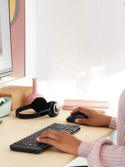 TECLADO RATON LOGITECH MK220 CORDLESS USB