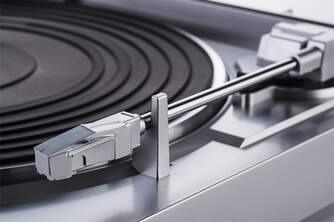 GIRADISCOS DENON DP29 SILVER D990