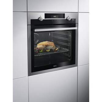 Horno Pirolítico AEG BPE555320M | A+, 71L, 10 Funciones