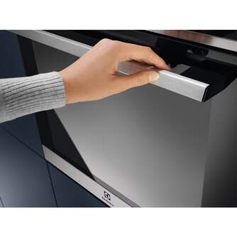 HORNO ELECTROLUX EOF6P46VX0 72L PIRO INOX/NEGRO