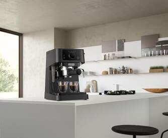 CAFET. DELONGHI EC235BK EXPRESSO BRAZO NEGRA