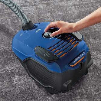 ASPI. TRINEO AEG VX62ISP C/B A 800W 77dB