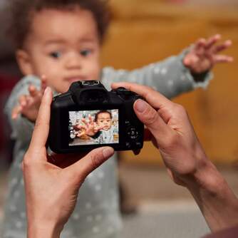 CAMARA CANON EOS R100 RF-S 18 45MM TRIPODE 32GB