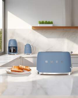 TOST. SMEG TSF01SBMEU 950W 2R AZUL TORMENTA