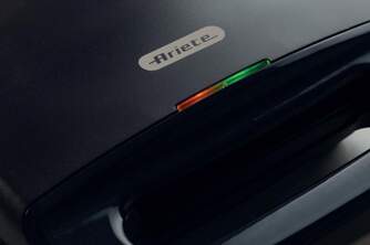 SANDWICH. ARIETE 1971/00 750W GRAFITO