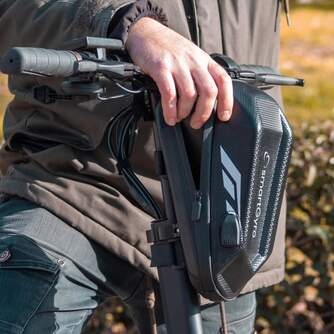 BOLSA DELANTERA SMARTGYRO SG27-344 USB 29X15X10