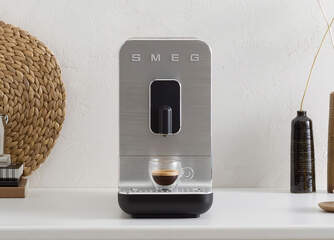 CAFET. SMEG BCC11BLMEU AUTOMATICA 19B 1350W NGRA