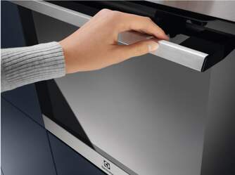 HORNO ELECTROLUX EOH4P56BX 65L PIROL DSP INOX