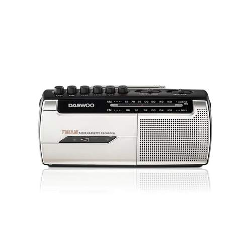 Radio Cassette Daewoo DW1107 - Pilas, Radio AM/FM, Grabadora con Micr&oacute;fono, Jack 3.5 mm, Plata