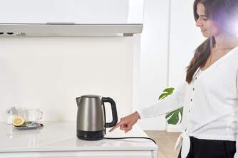 HERVIDOR BLACK%%%amp;DECKER BXKE2201E 1,7L INOX