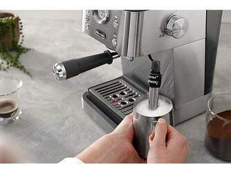 CAFET. DELONGHI EM450M EXPRESSO  2 PAC CAF%%%#201; BONKA