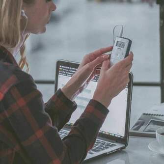 RADIO BOLSILLO SANGEAN DT-140 BLANCO/AZUL FM/AM