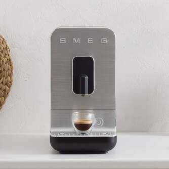 CAFET. SMEG BCC11BLMEU AUTOMATICA 19B 1350W NGRA